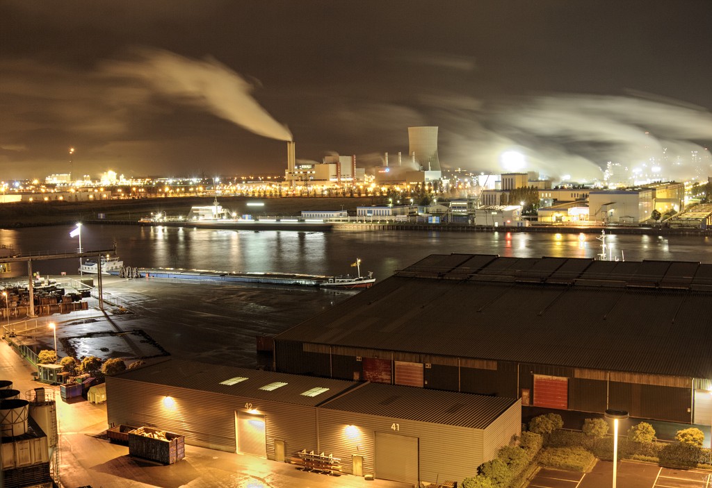industrie europoort botlek rotterdam hdr haven industriegebied centrale maasvlakte energie raffinaderij fabriek chemie plant tata steel economie technologie techniek opslag overslag